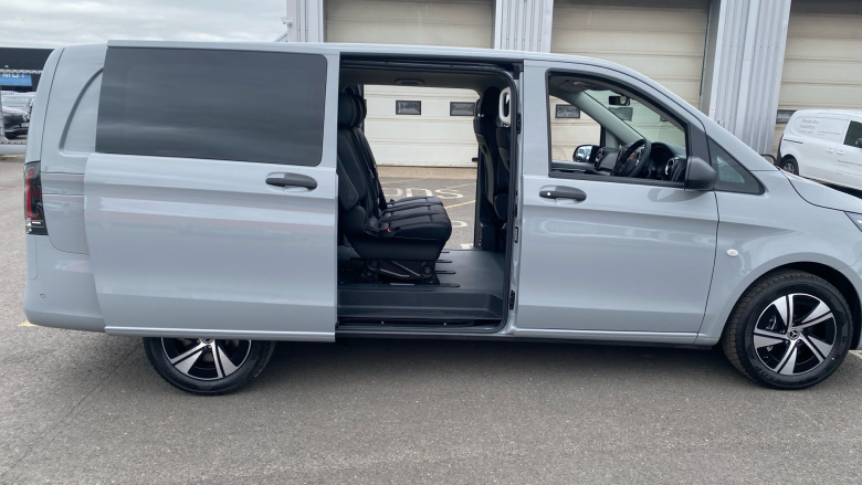 Mercedes-Benz Vito L2 Diesel Rwd 119CDI Select Crew Van 9G-Tronic